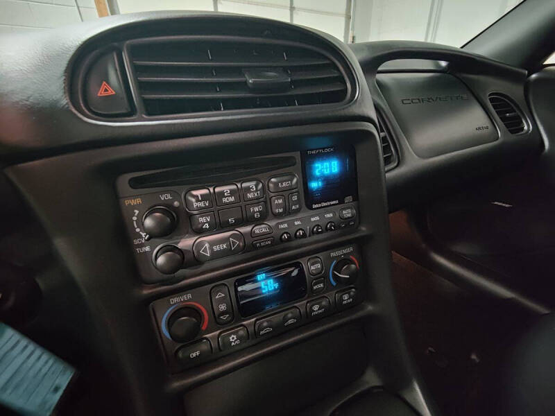 2004 Chevrolet Corvette