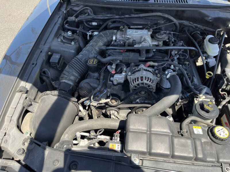 2002 Ford Mustang GT Deluxe