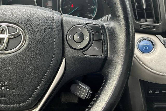 2016 Toyota RAV4 Hybrid XLE