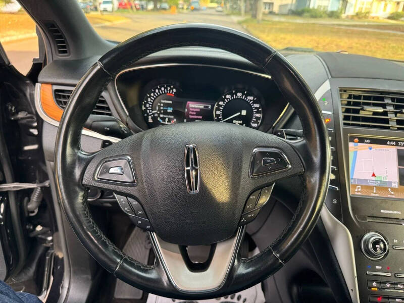 2019 Lincoln MKC Select