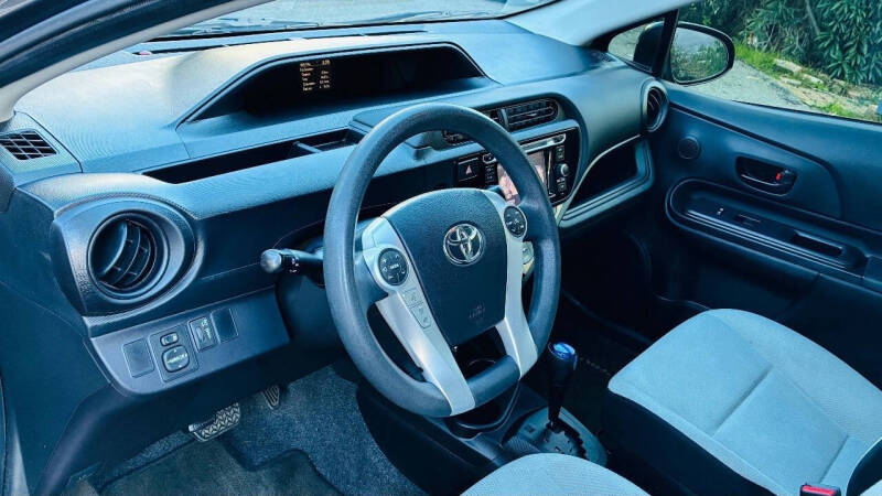 2015 Toyota Prius c One