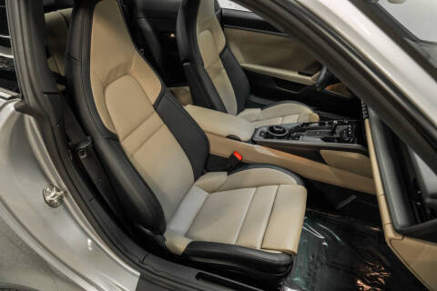 2025 Porsche 911 Carrera