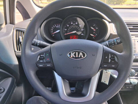 2016 Kia Rio 5-Door LX