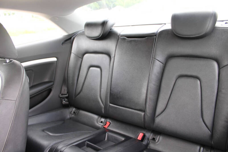 2011 Audi A5 2.0T quattro Prestige