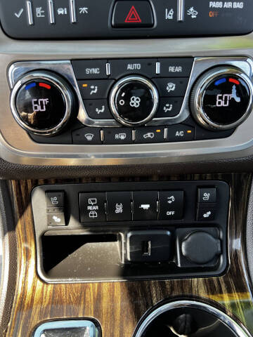 2016 GMC Acadia Denali