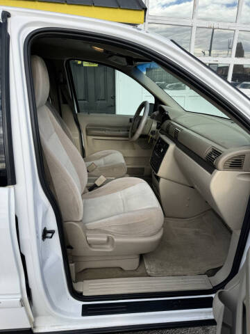 2004 Ford Freestar S