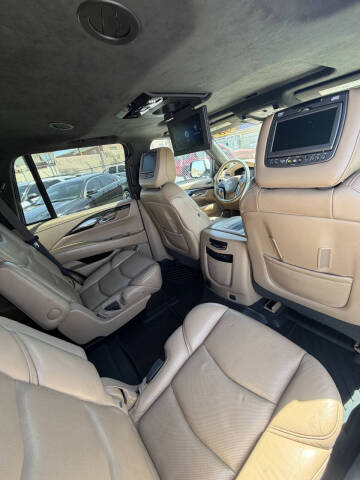 2018 Cadillac Escalade Platinum
