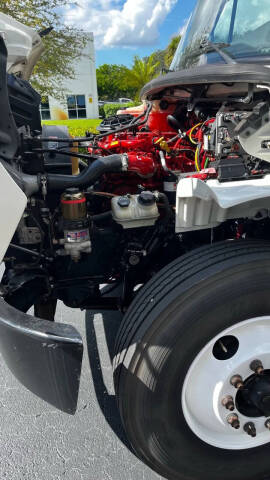 2018 Freightliner M2 106