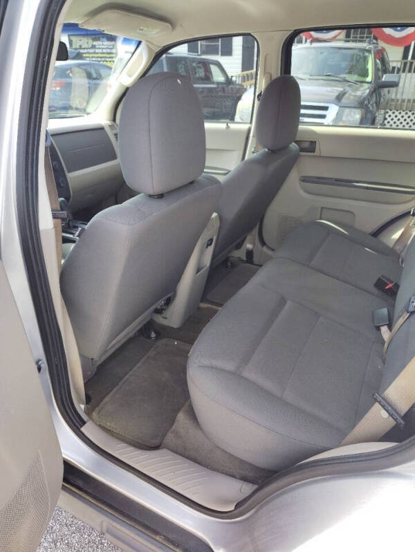 2010 Ford Escape XLS