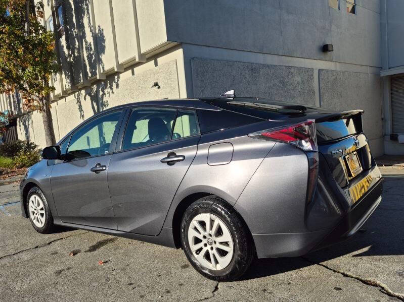 2017 Toyota Prius Two