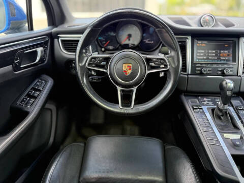 2015 Porsche Macan S