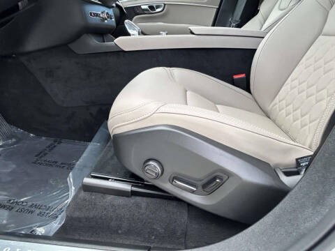 2026 Volvo XC90 B5 Core