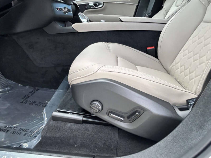 2026 Volvo XC90 B5 Core