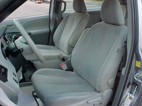 2011 Toyota Sienna Base 7-Passenger