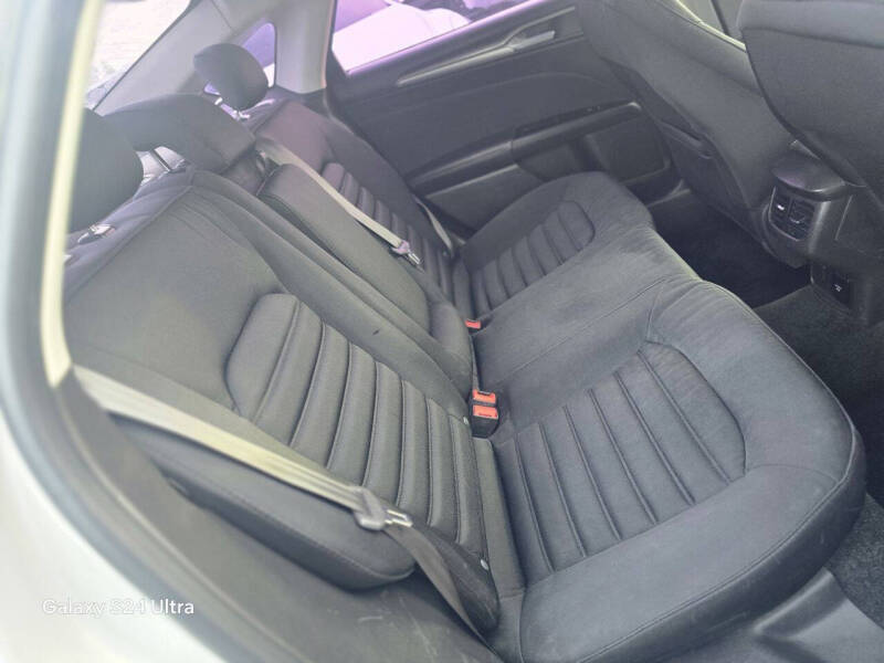 2016 Ford Fusion Hybrid SE