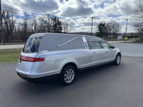 2014 Lincoln MKT