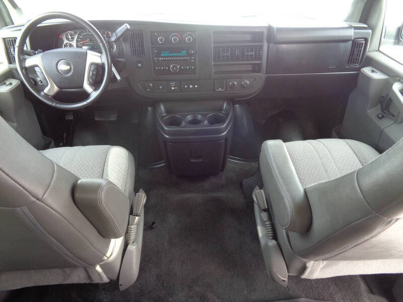 2017 Chevrolet Express LT 3500