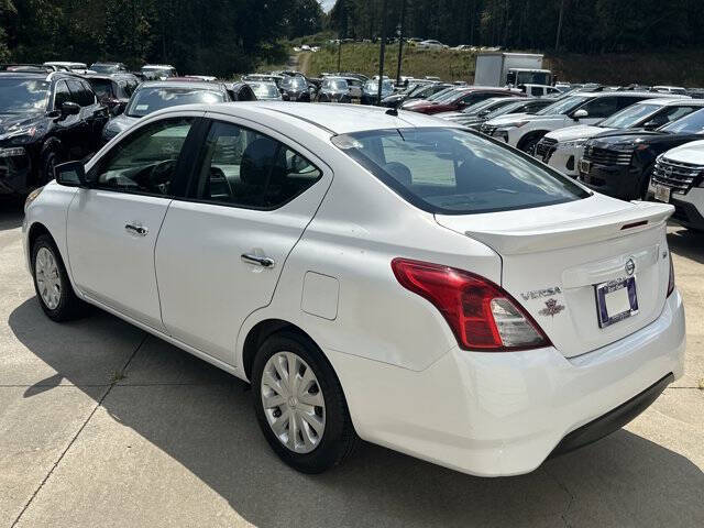 2019 Nissan Versa SV