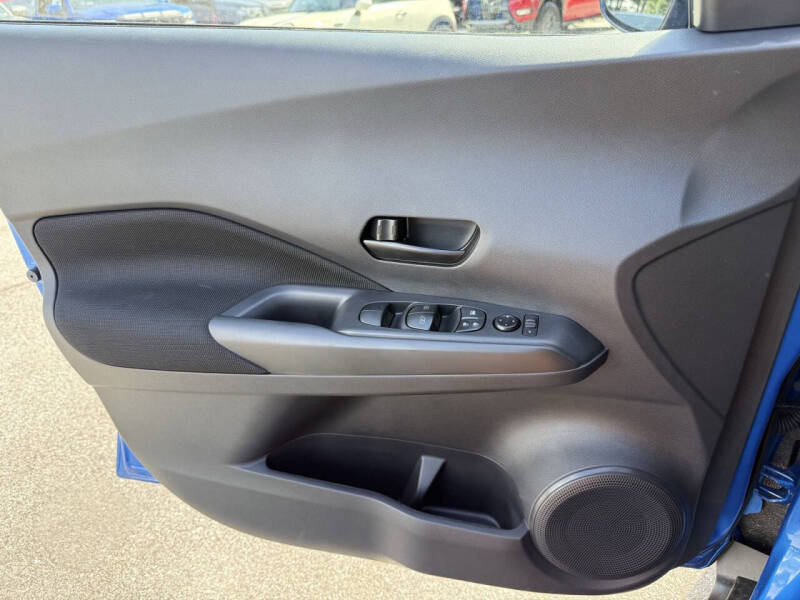 2025 Nissan Kicks Play S