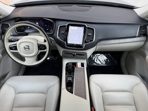 2023 Volvo XC90 B5 Plus Bright Theme