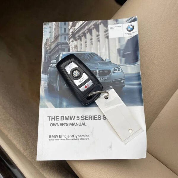 2013 BMW 5 Series 528i