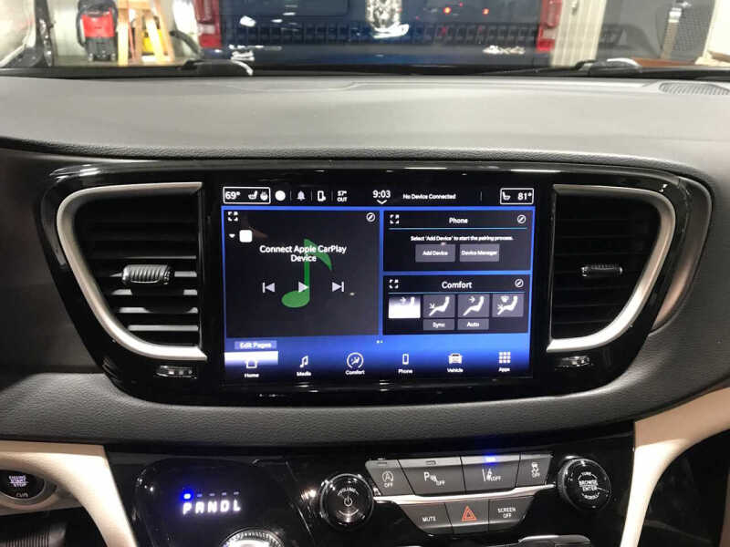 2024 Chrysler Pacifica Touring L