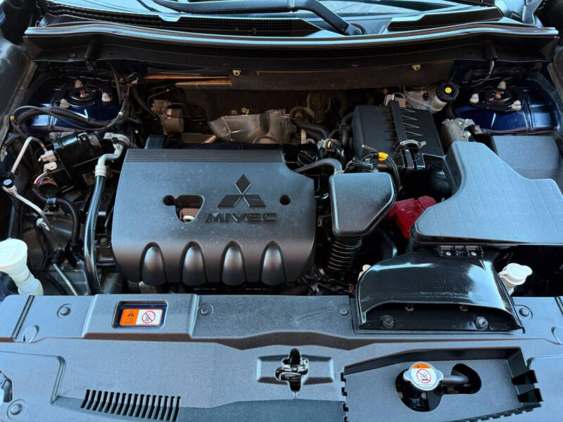 2019 Mitsubishi Outlander ES