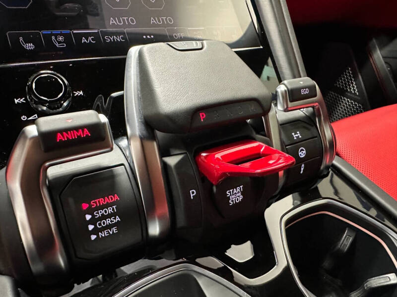 2022 Lamborghini Urus