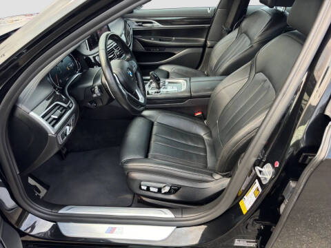 2019 BMW 7 Series 740i