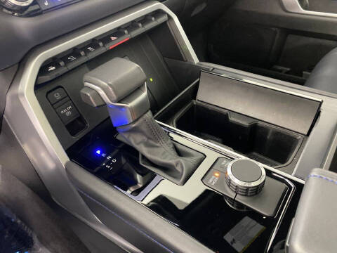 2024 Toyota Tundra Platinum HV