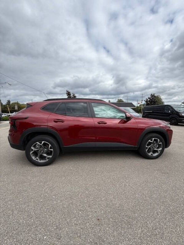 2024 Chevrolet Trax LT