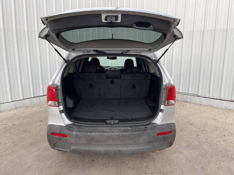 2011 Kia Sorento LX