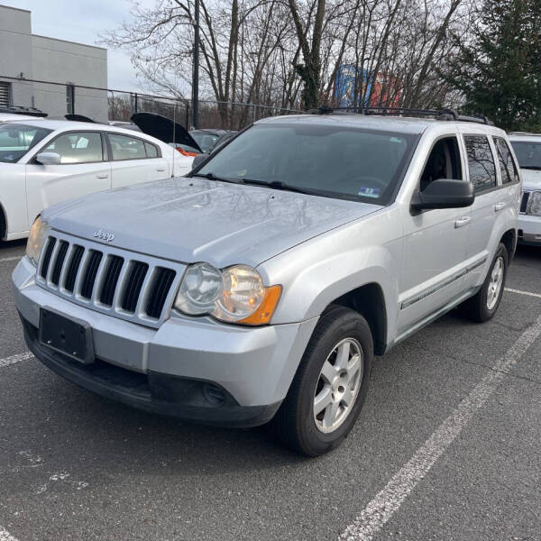 2009 Jeep Grand Cherokee Laredo's photo