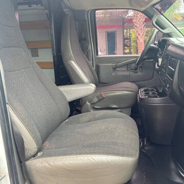 2020 GMC Savana 2500
