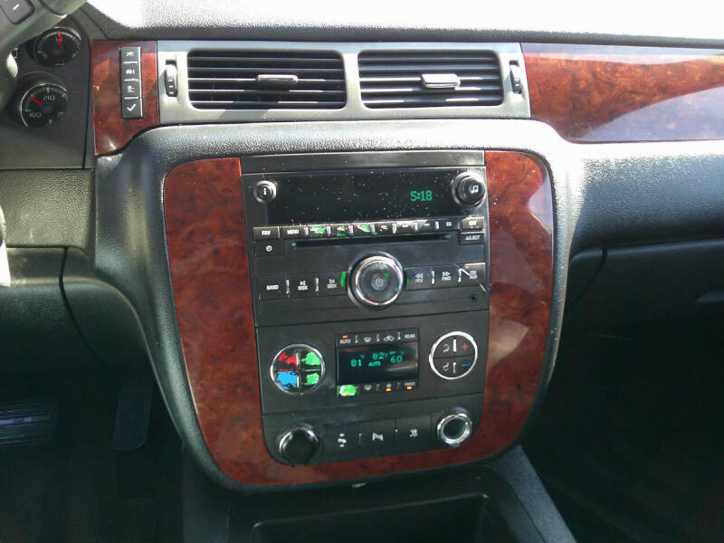 2011 Chevrolet Suburban LT