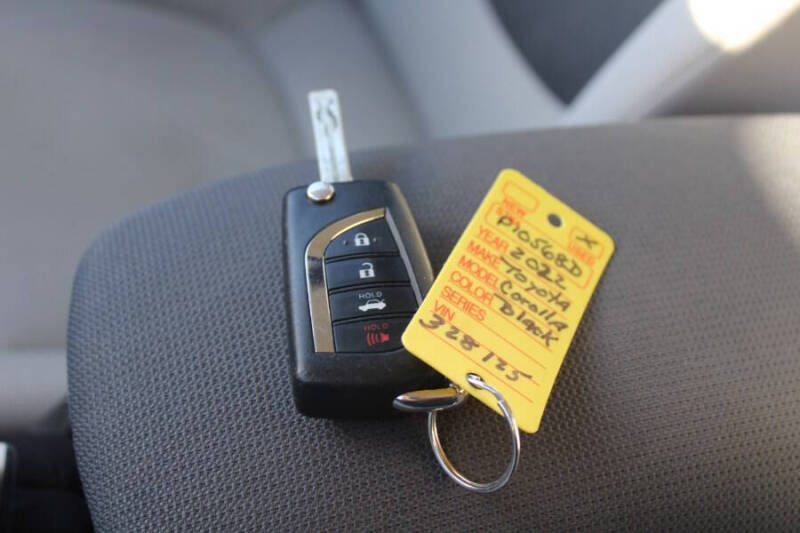 2022 Toyota Corolla LE