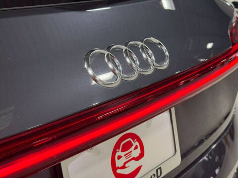 2019 Audi e-tron quattro Premium Plus