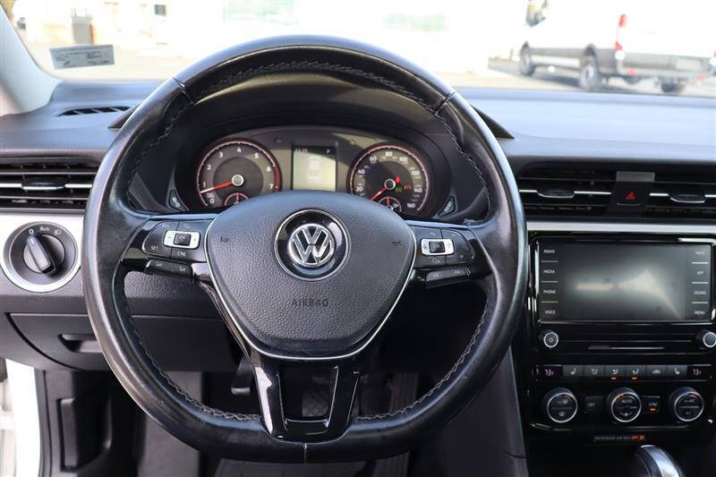 2020 Volkswagen Passat SE