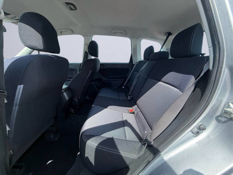 2015 Subaru Forester 2.5i
