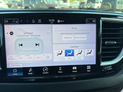 2022 Chrysler Pacifica Touring L