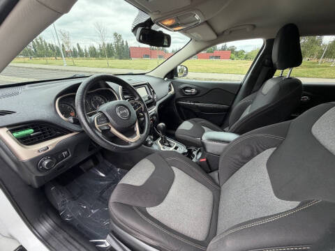 2014 Jeep Cherokee Sport