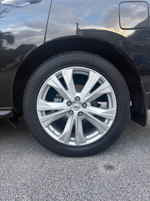 2018 Nissan Pathfinder SL