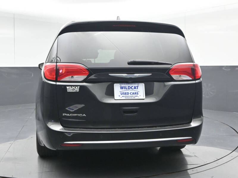 2018 Chrysler Pacifica Touring L