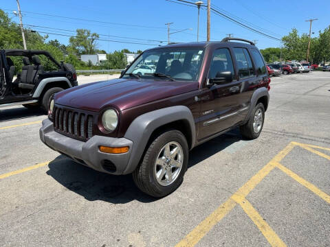 2004 Jeep Liberty for sale at Lakeshore Auto Wholesalers in Amherst OH