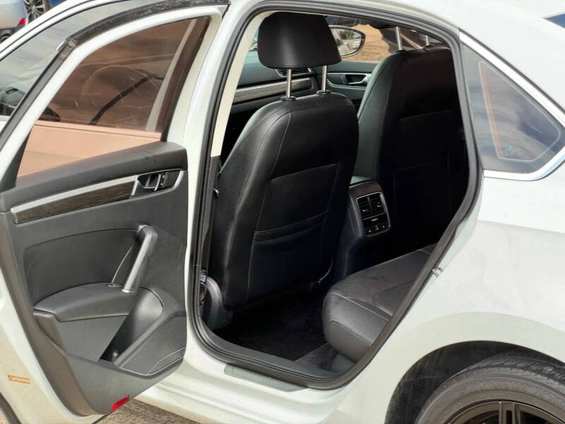 2017 Volkswagen Passat 1.8T SE