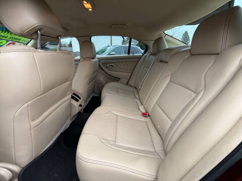 2015 Ford Taurus SEL