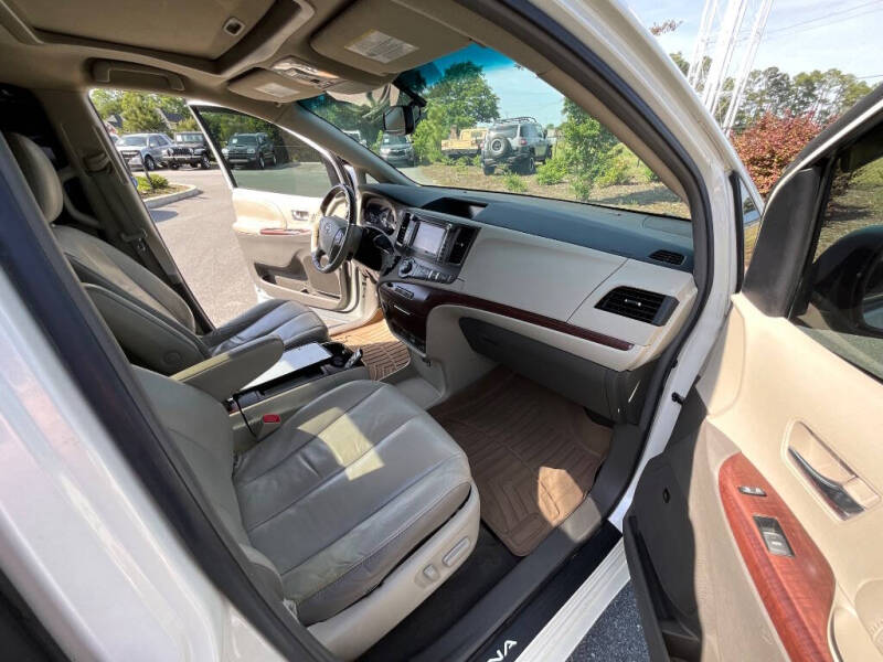 2011 Toyota Sienna Limited 7-Passenger