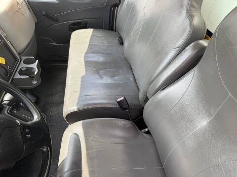 2018 International DuraStar 4300