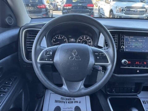 2020 Mitsubishi Outlander ES