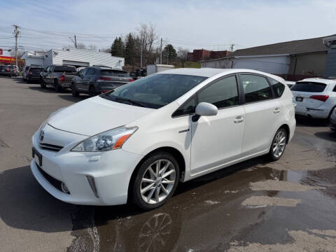 2012 Toyota Prius v Five